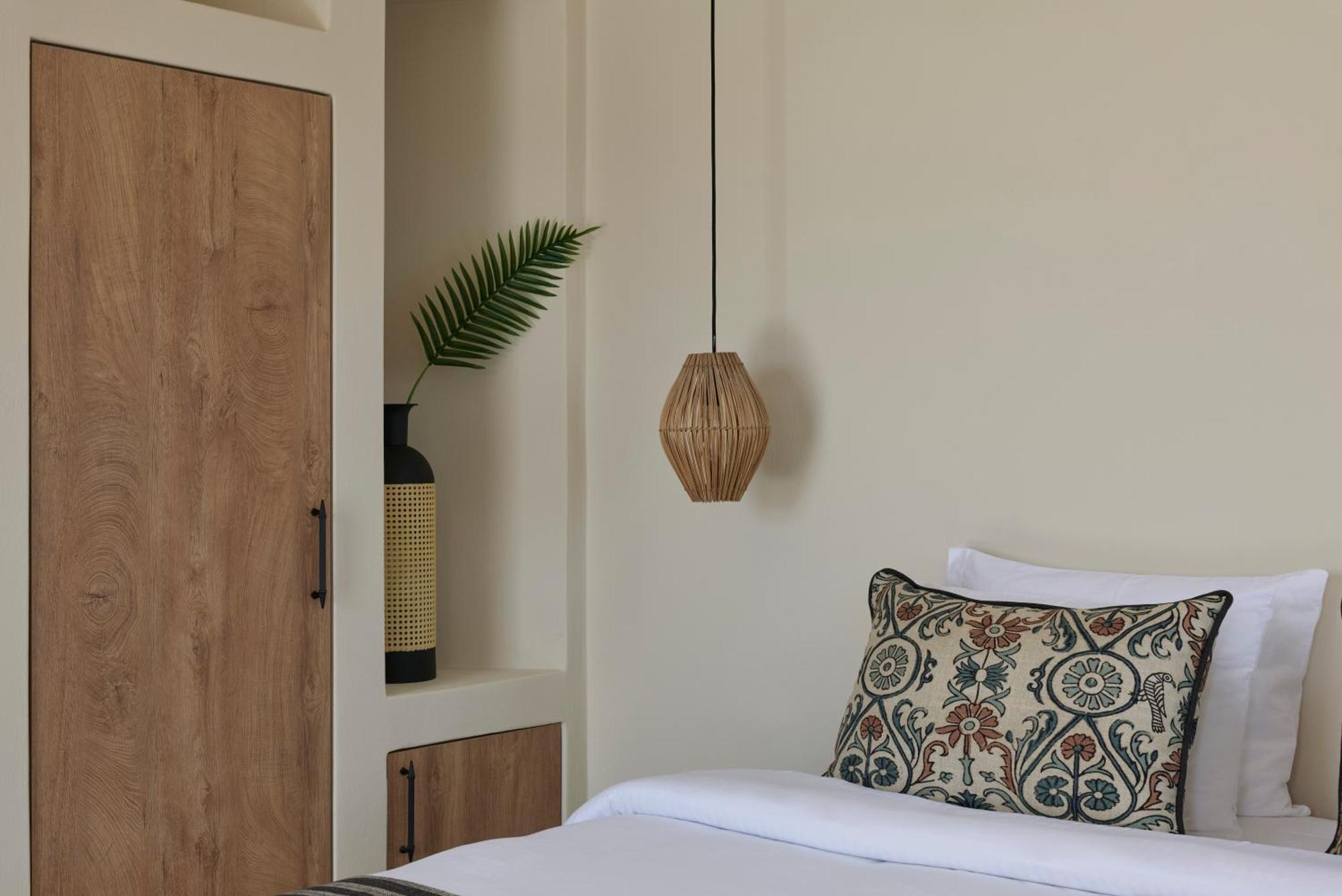 Aeon Suites - Adults Only Pyrgos Kallistis Exterior foto