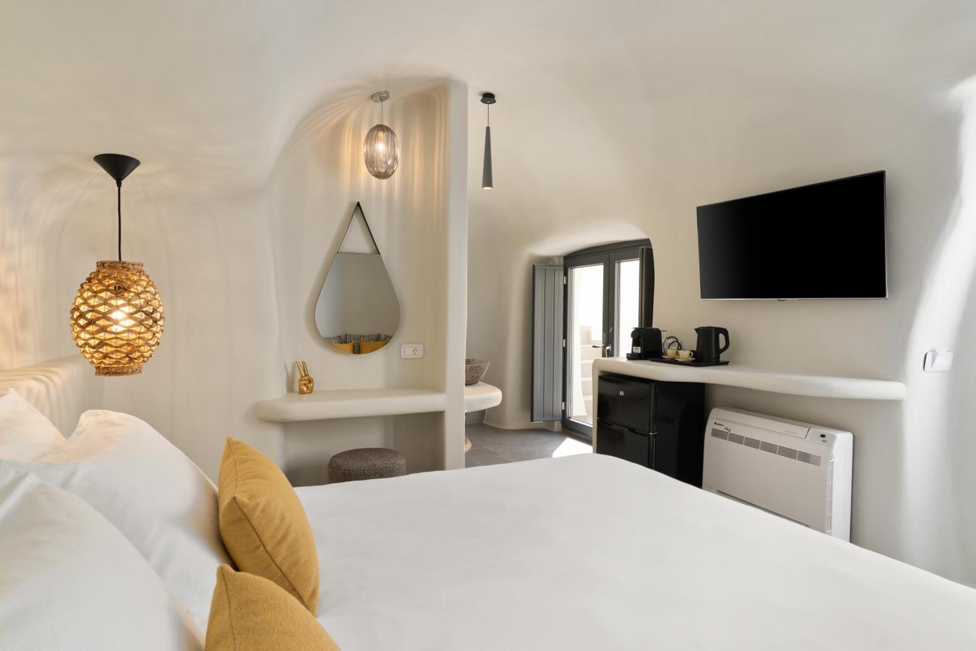 Aeon Suites - Adults Only Pyrgos Kallistis Exterior foto