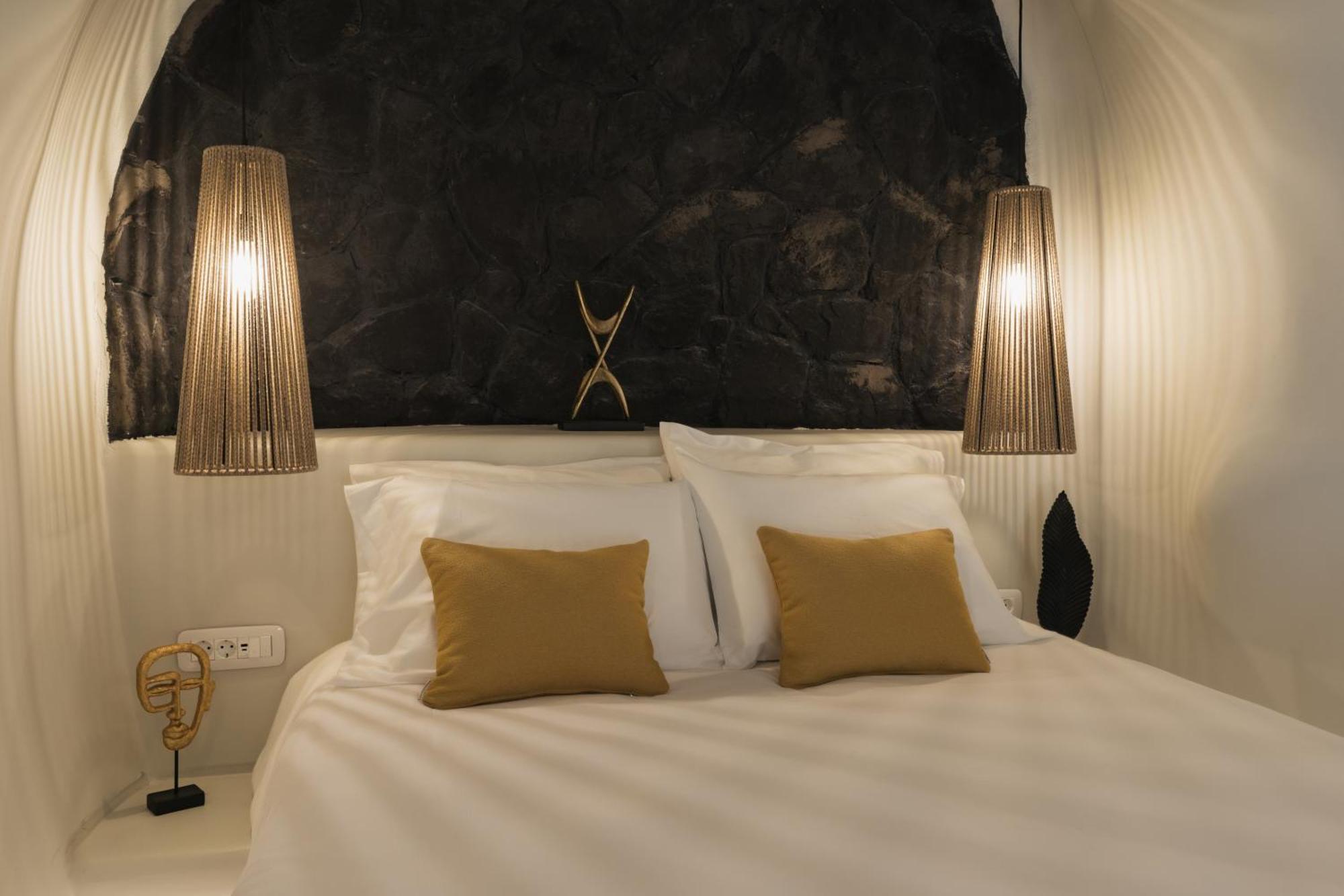 Aeon Suites - Adults Only Pyrgos Kallistis Exterior foto